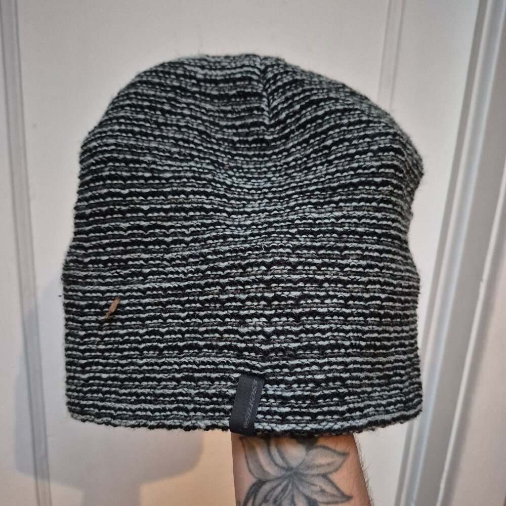 Seirus Innovations Striped White and Black Beanie